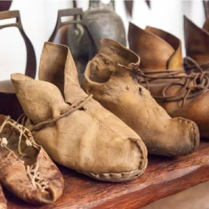 تاریخچه کیف و کفش چرم